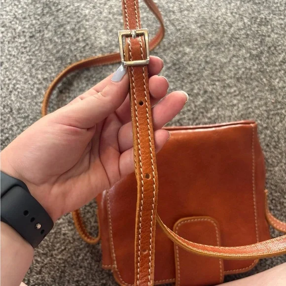 BCS Budapest Real Leather Cross Body Bag - Picture 7 of 7